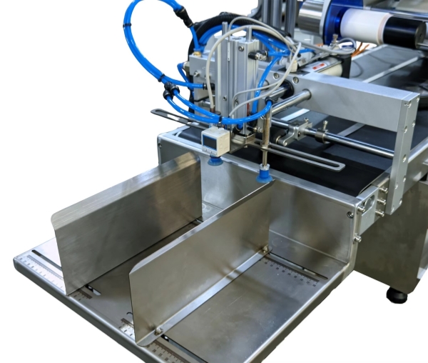 Card Labeling Machine Page Separation Device